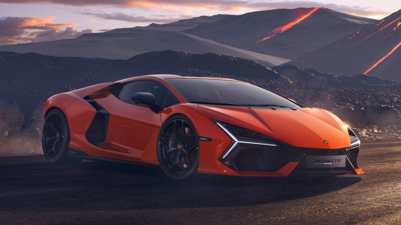2024 Lamborghini Revuelto